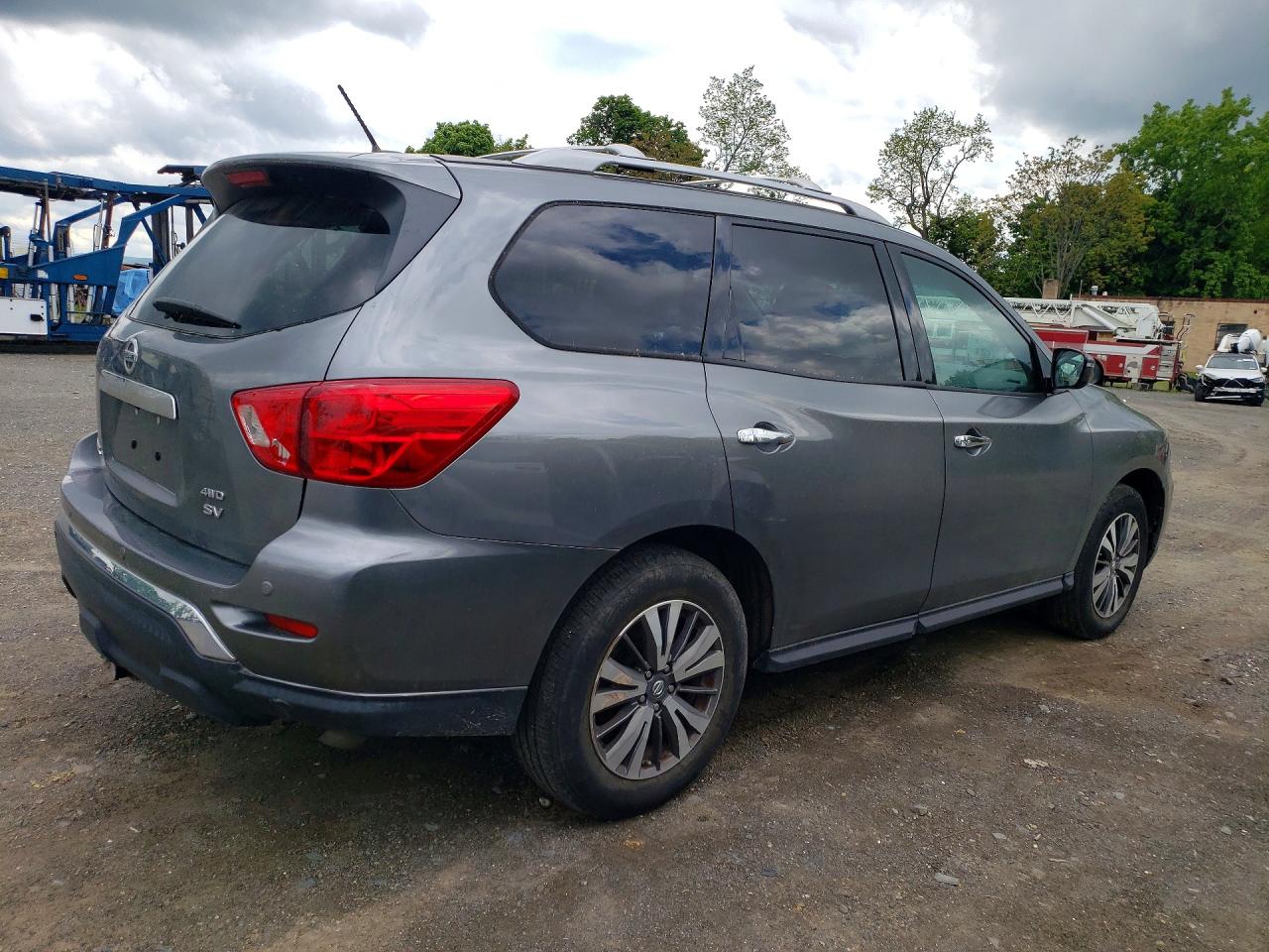 2017 NISSAN PATHFINDER