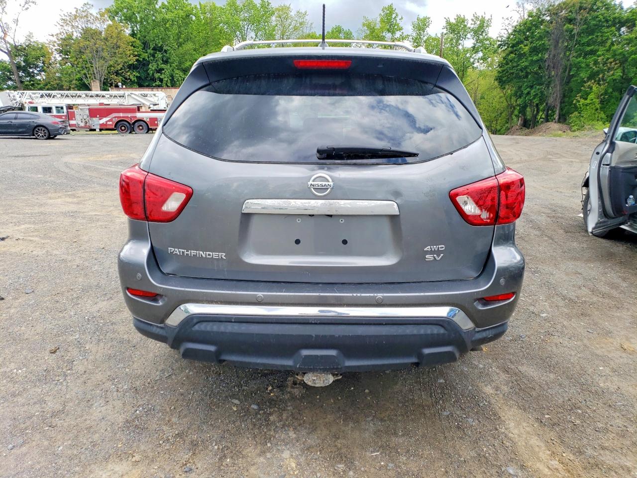 2017 NISSAN PATHFINDER