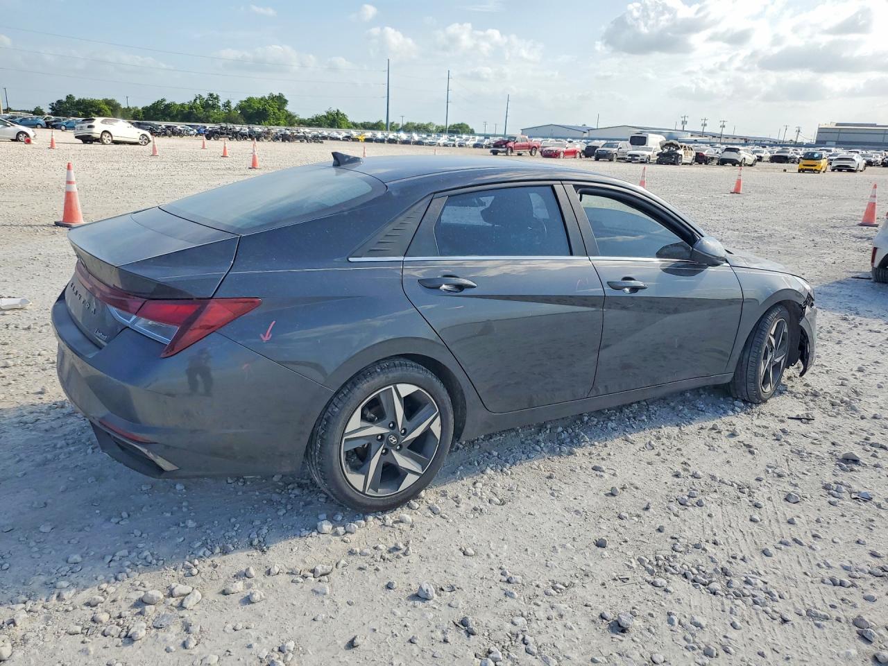 2022 HYUNDAI ELANTRA