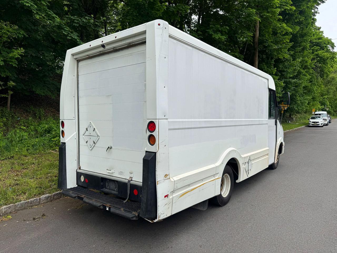 2017 ISUZU NPR
