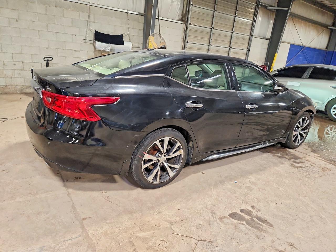 2017 NISSAN MAXIMA