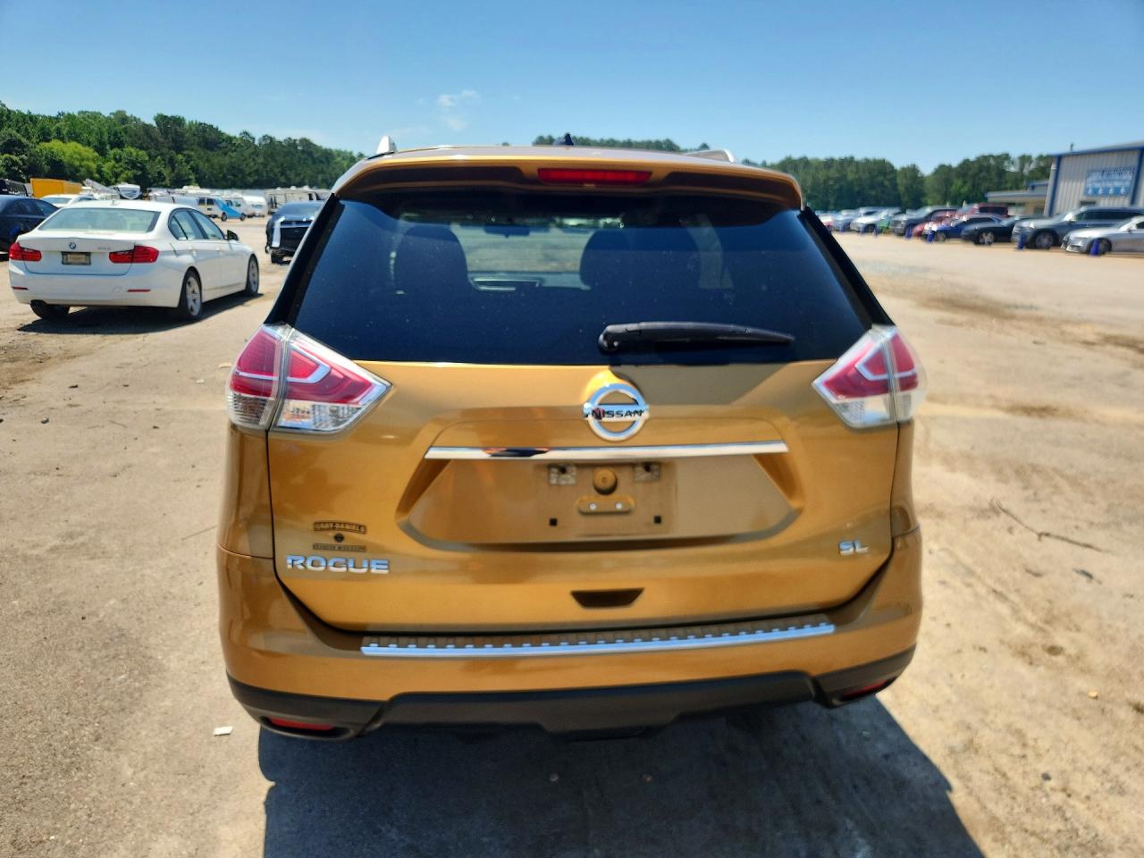 2015 NISSAN ROGUE