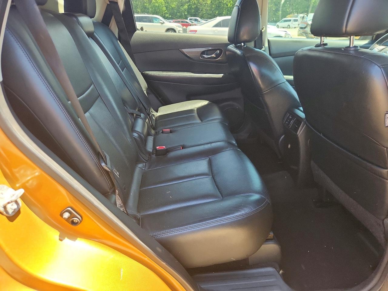 2015 NISSAN ROGUE