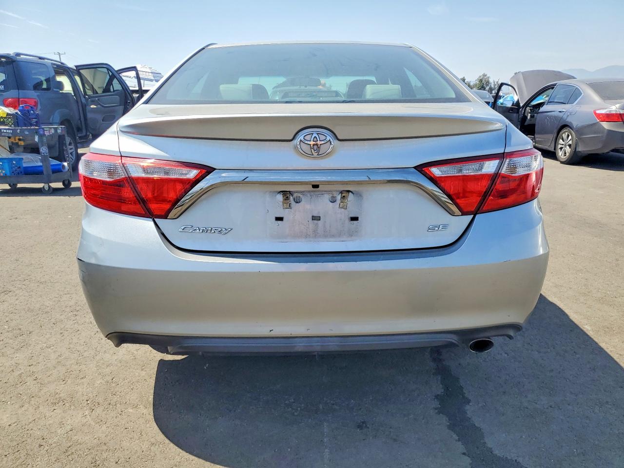 2016 TOYOTA CAMRY