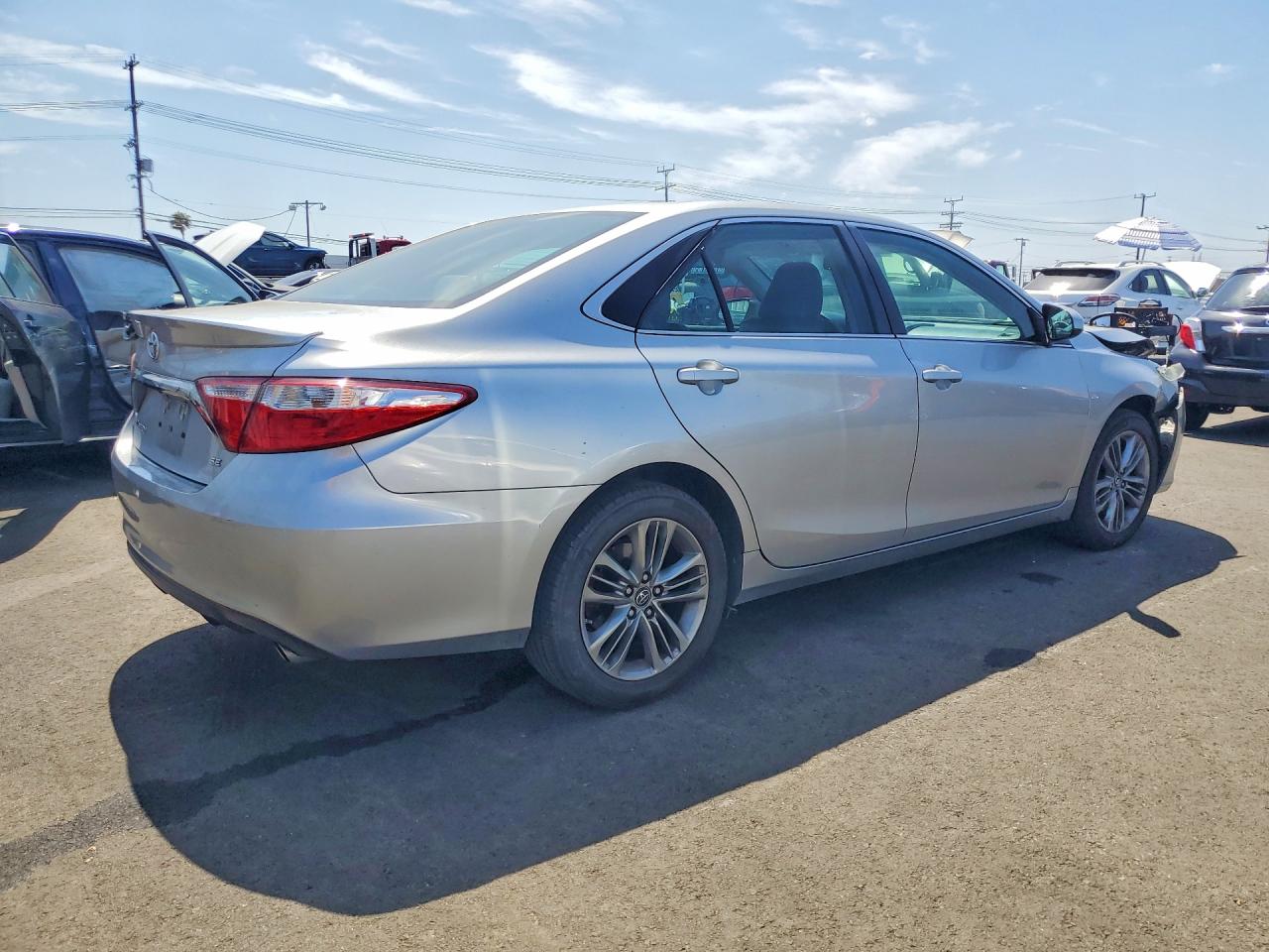 2016 TOYOTA CAMRY