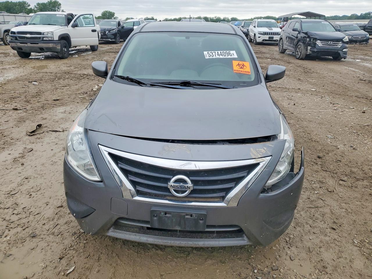 2018 NISSAN VERSA