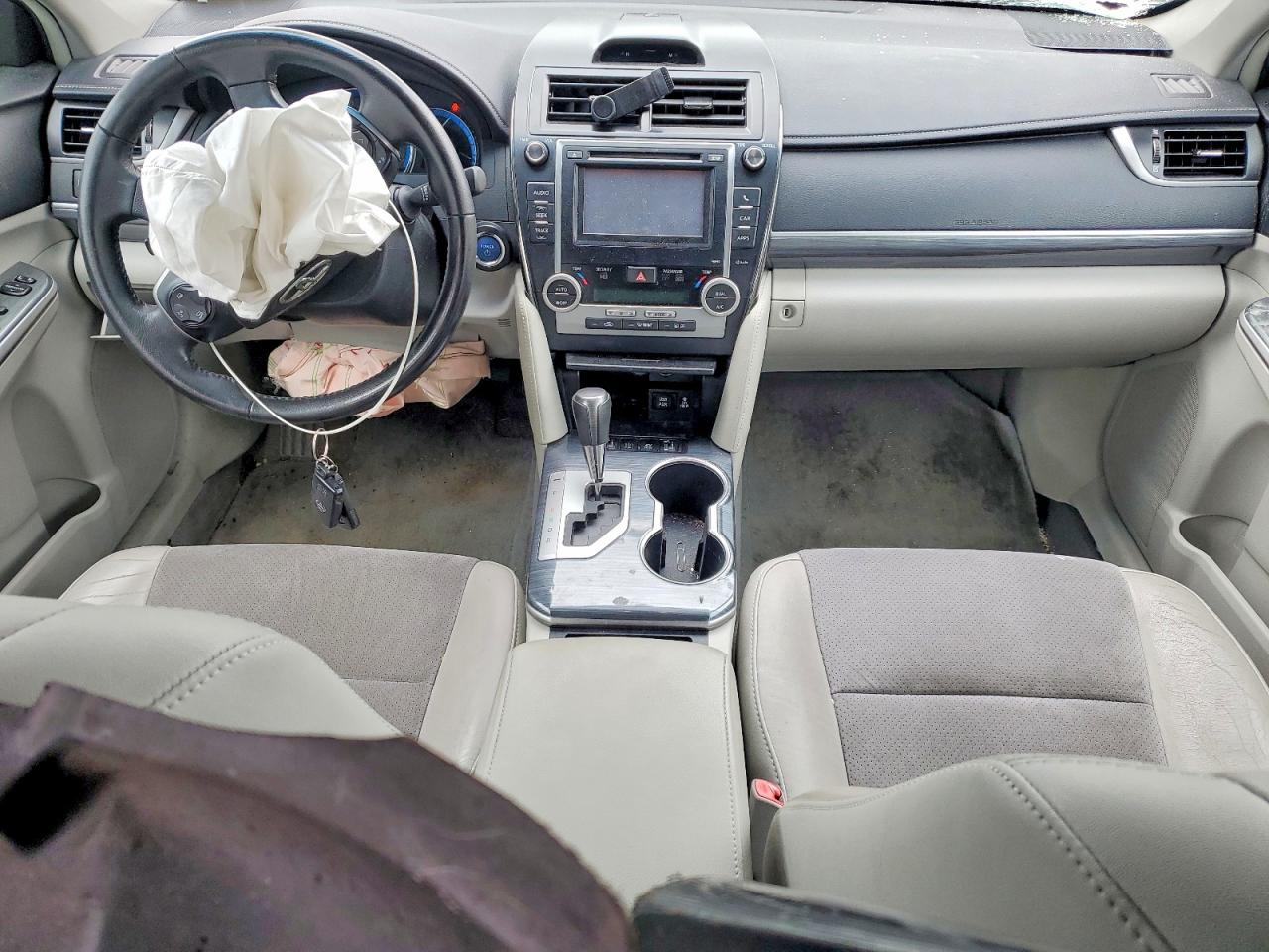2014 TOYOTA CAMRY SOLA