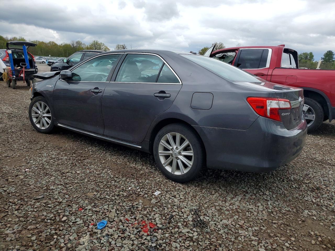 2014 TOYOTA CAMRY SOLA