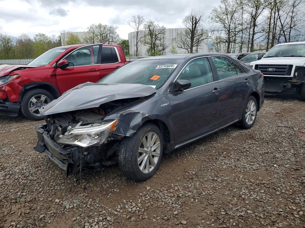 2014 TOYOTA CAMRY SOLA