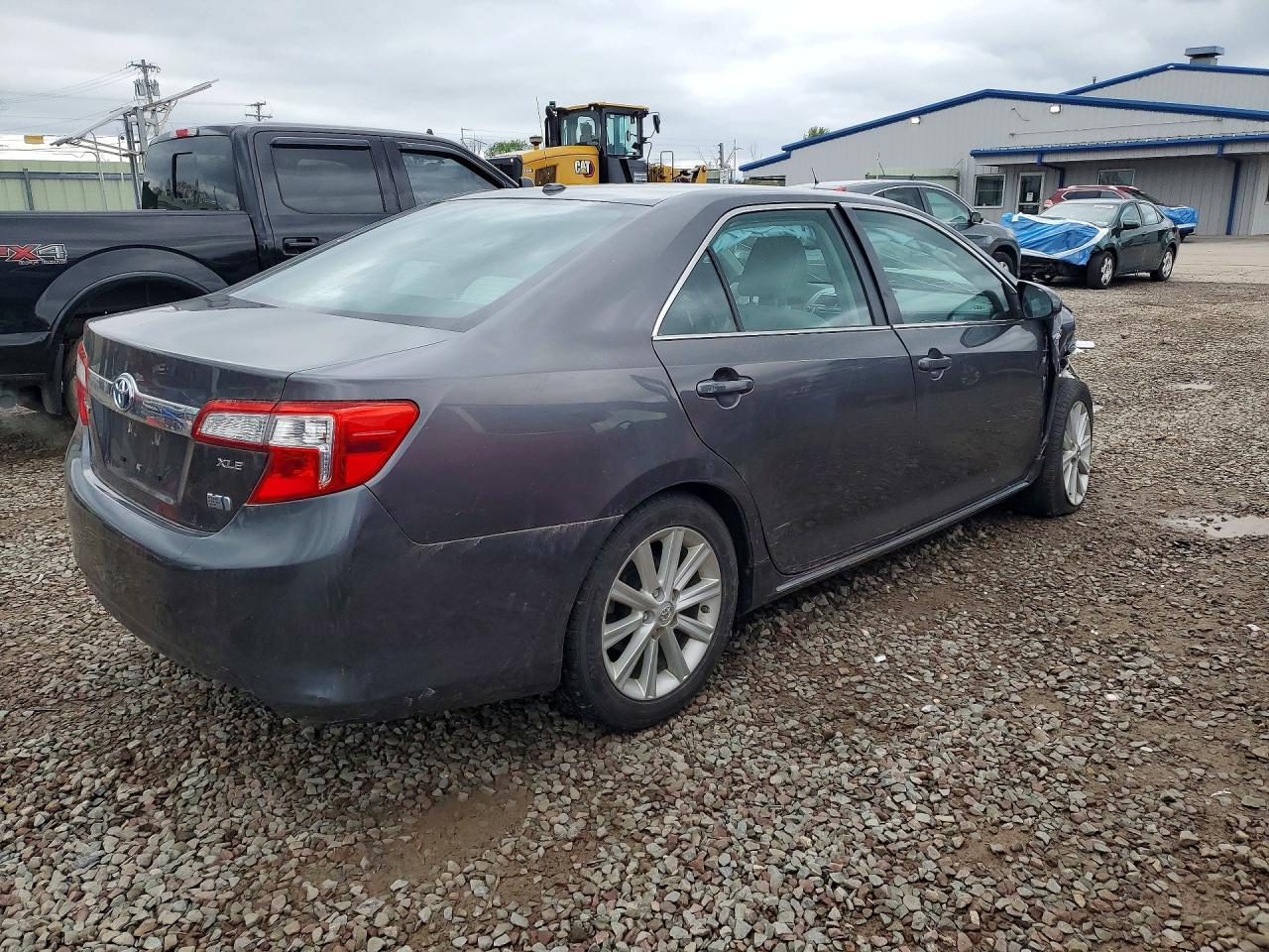 2014 TOYOTA CAMRY SOLA