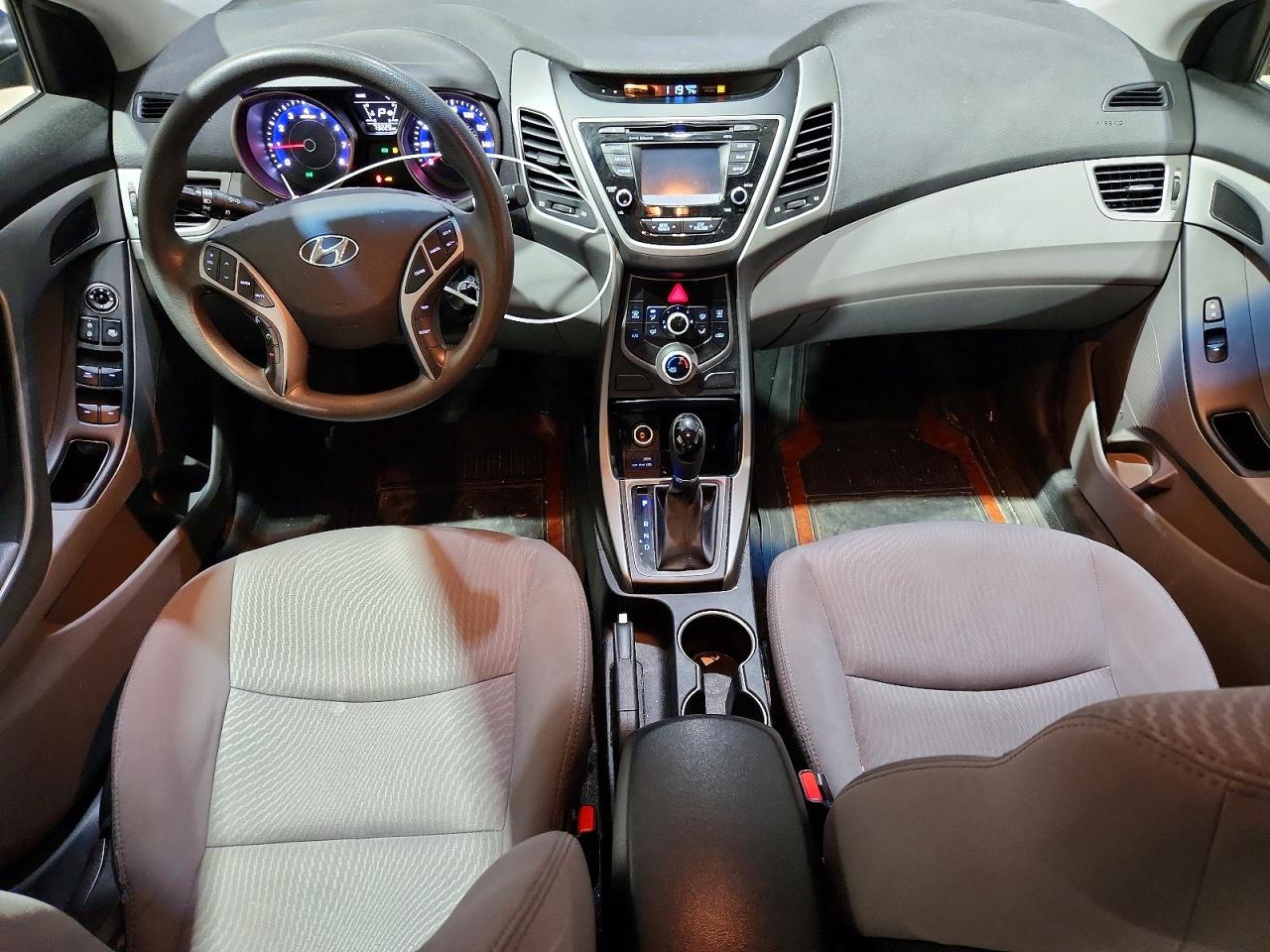 2016 HYUNDAI ELANTRA