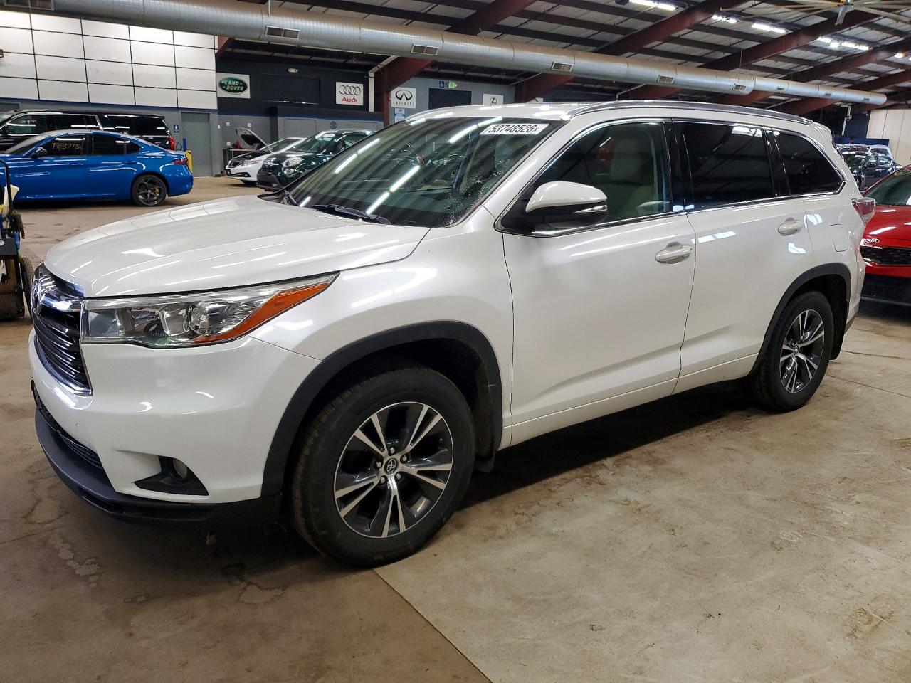 2016 TOYOTA HIGHLANDER