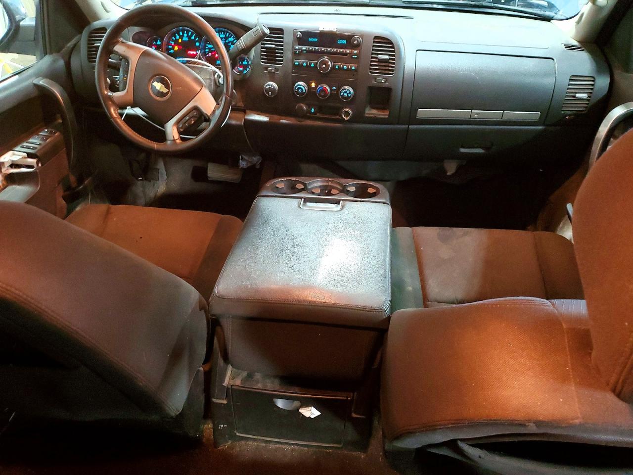 2013 CHEVROLET SILVERADO