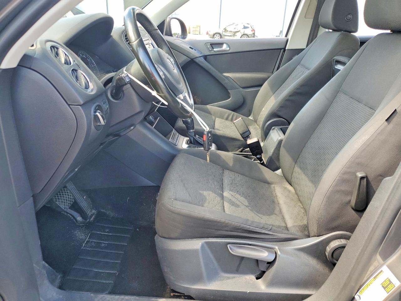 2014 VOLKSWAGEN TIGUAN