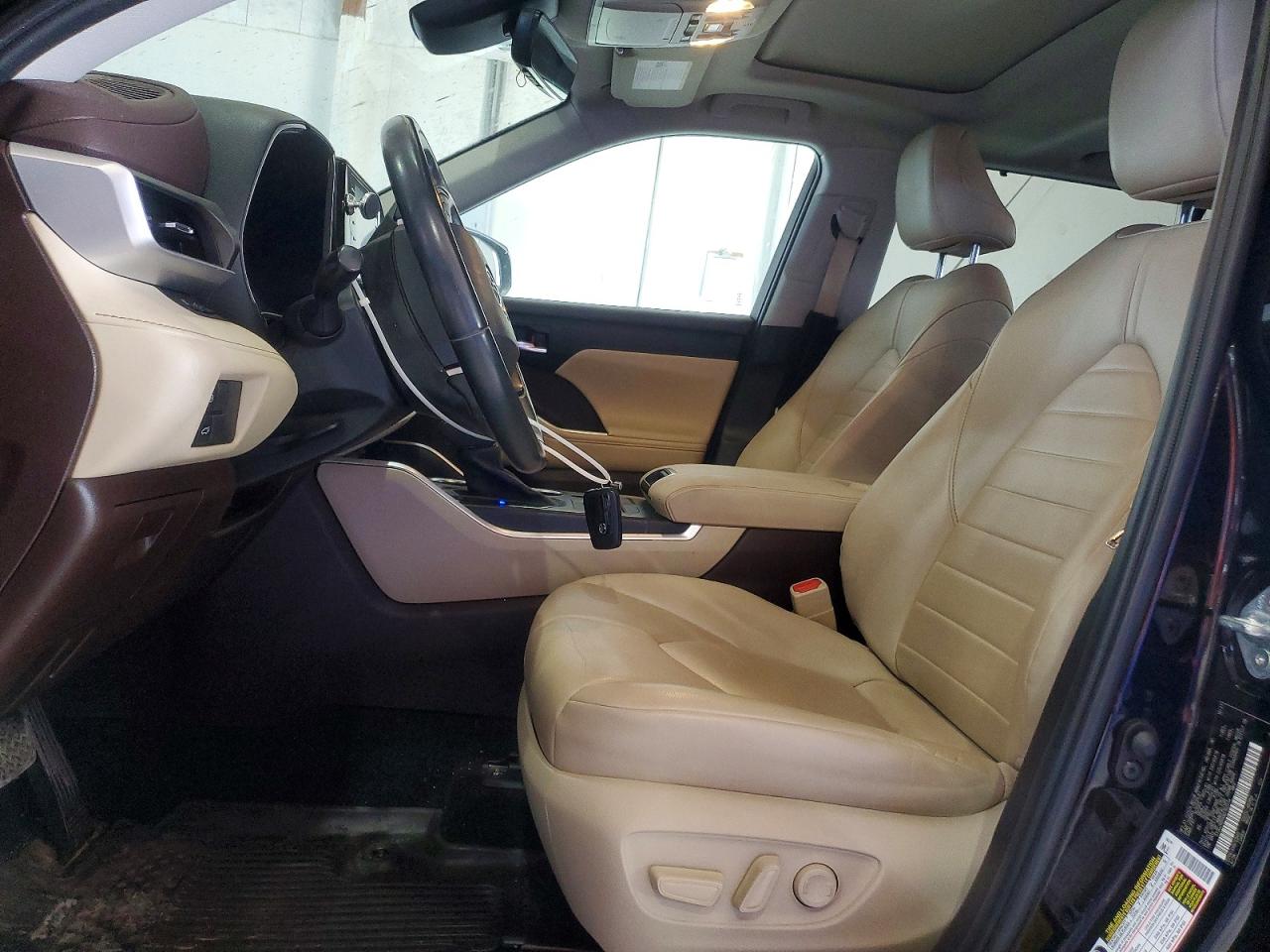 2022 TOYOTA HIGHLANDER