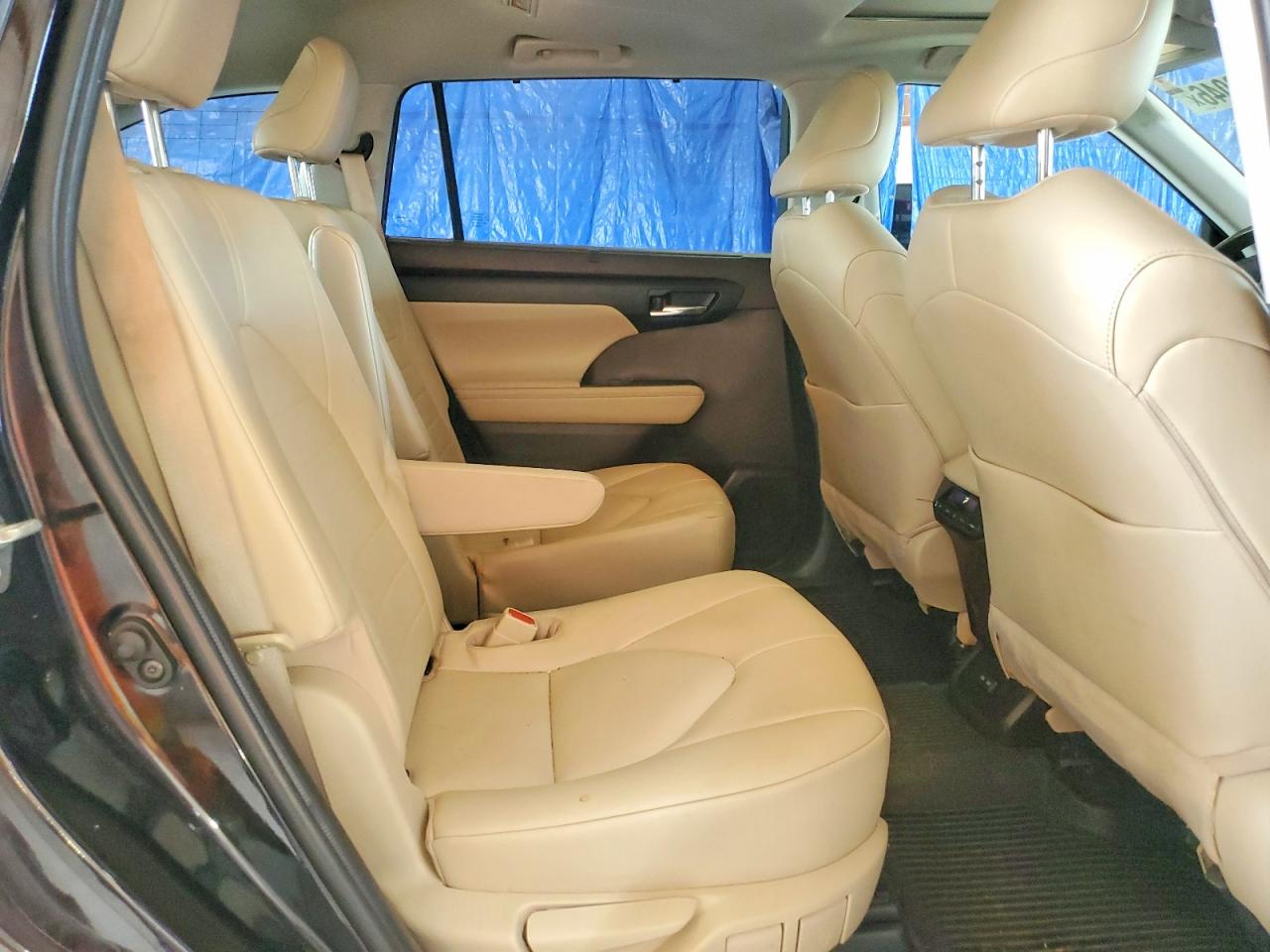 2022 TOYOTA HIGHLANDER