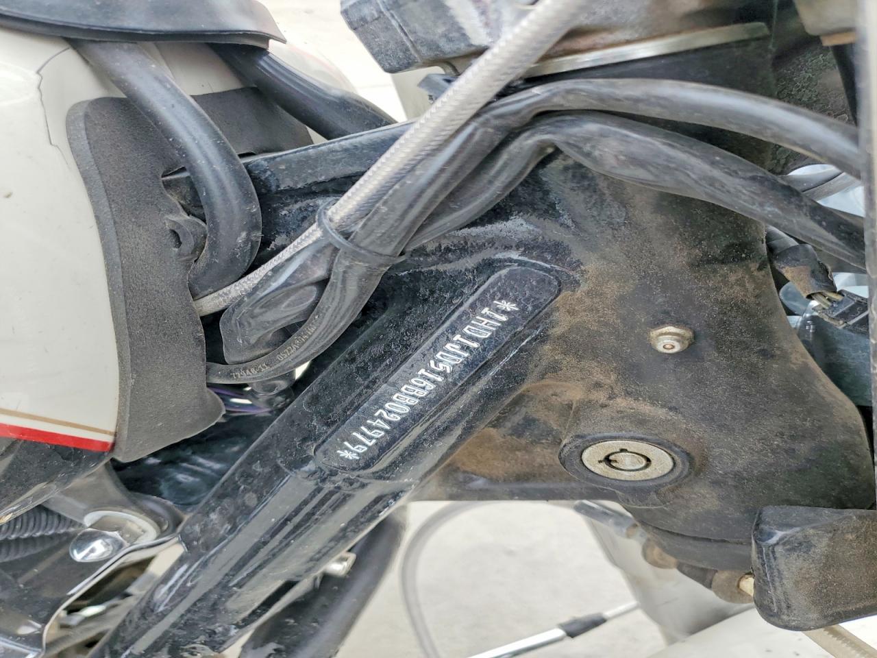 2011 HARLEY DAVIDSON FL