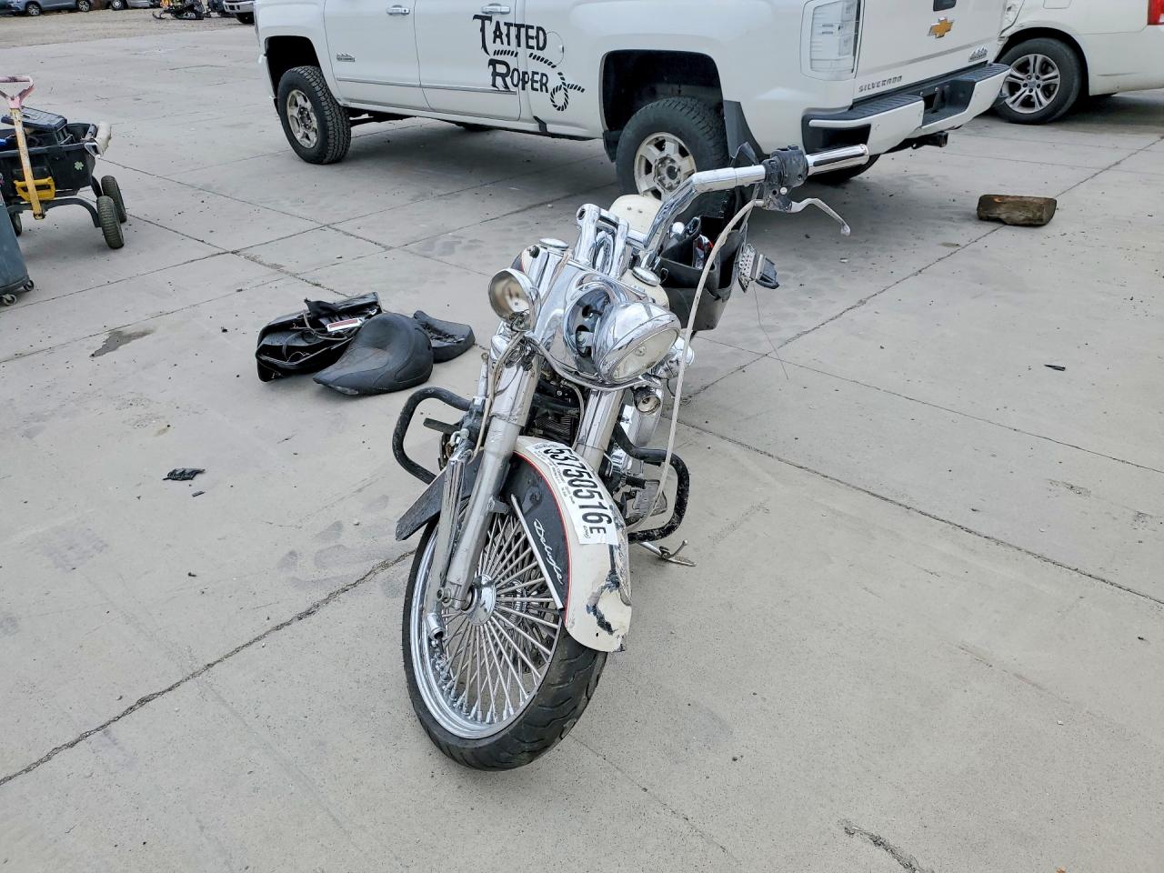 2011 HARLEY DAVIDSON FL