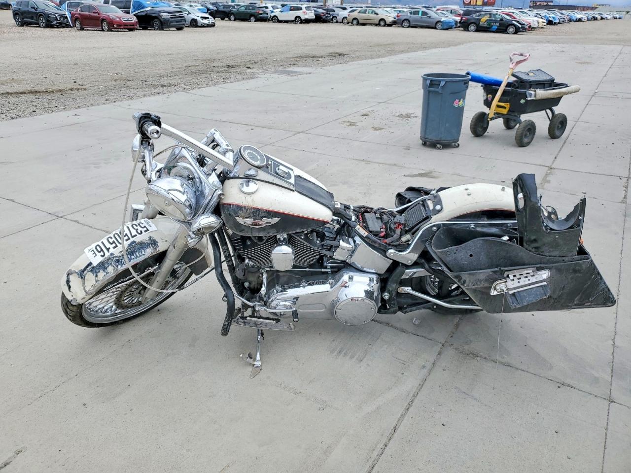 2011 HARLEY DAVIDSON FL
