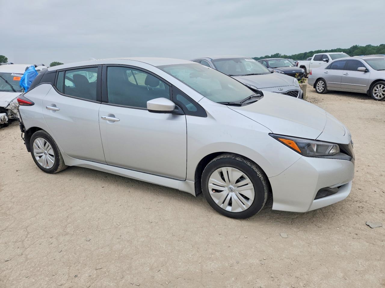 2024 NISSAN LEAF