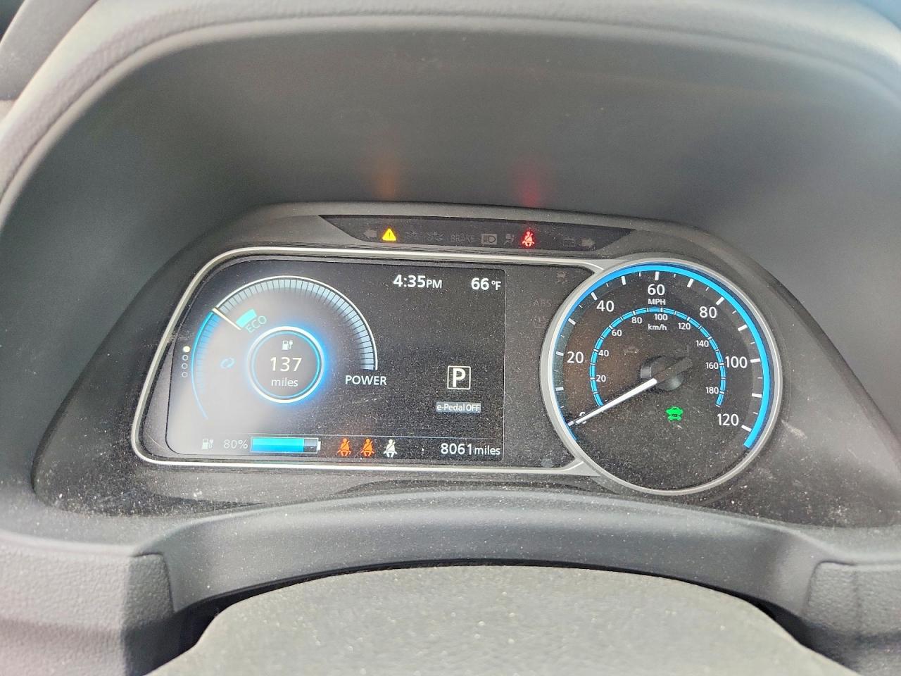 2024 NISSAN LEAF