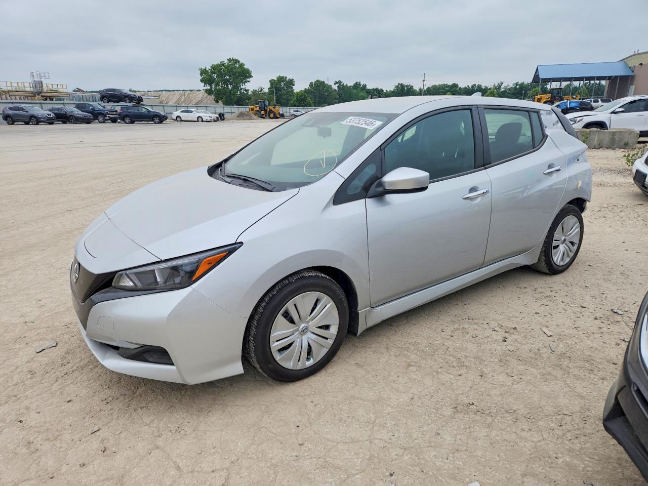 2024 NISSAN LEAF