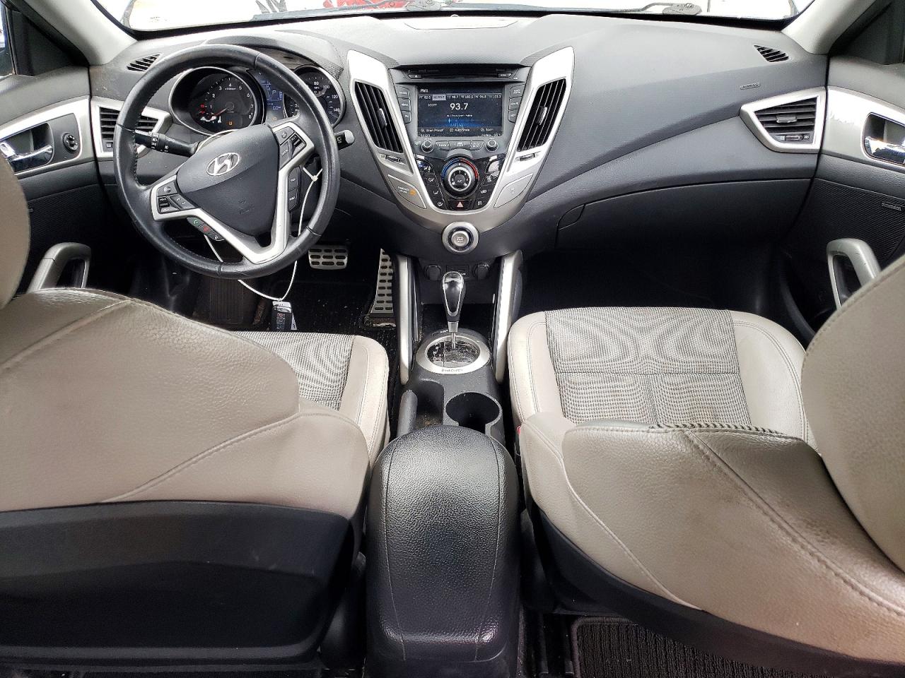 2013 HYUNDAI VELOSTER