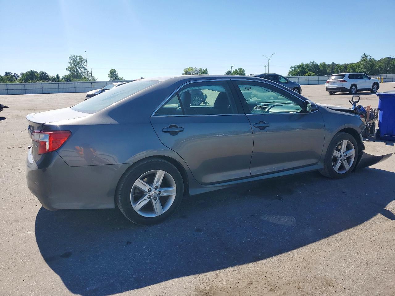 2014 TOYOTA CAMRY