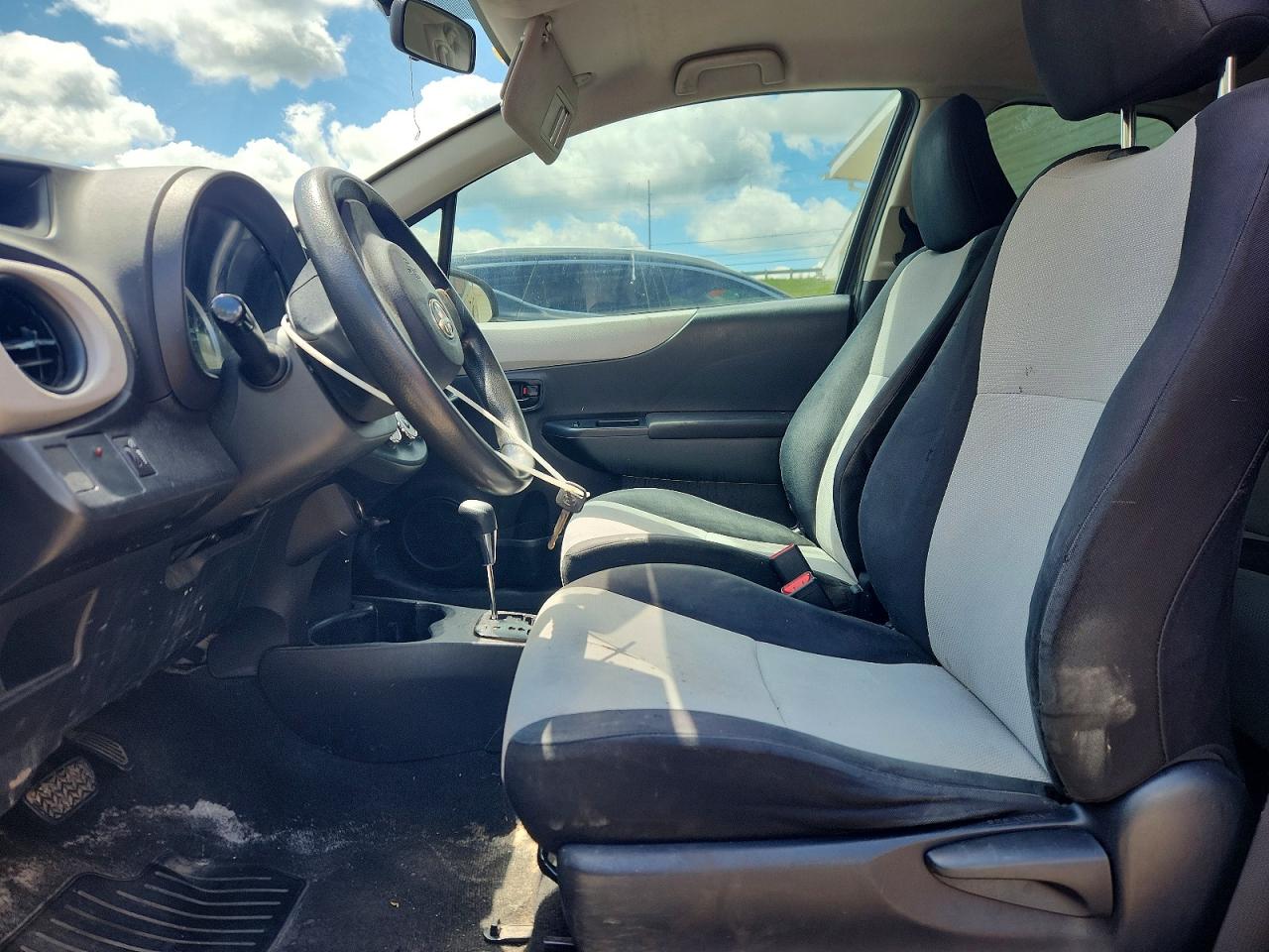 2014 TOYOTA YARIS