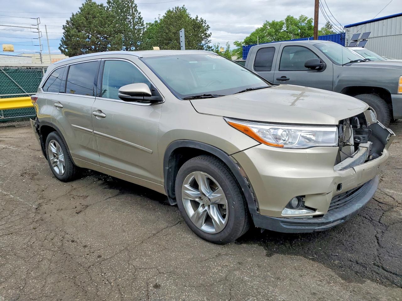 2015 TOYOTA HIGHLANDER