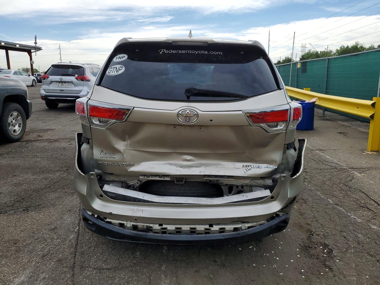 2015 TOYOTA HIGHLANDER