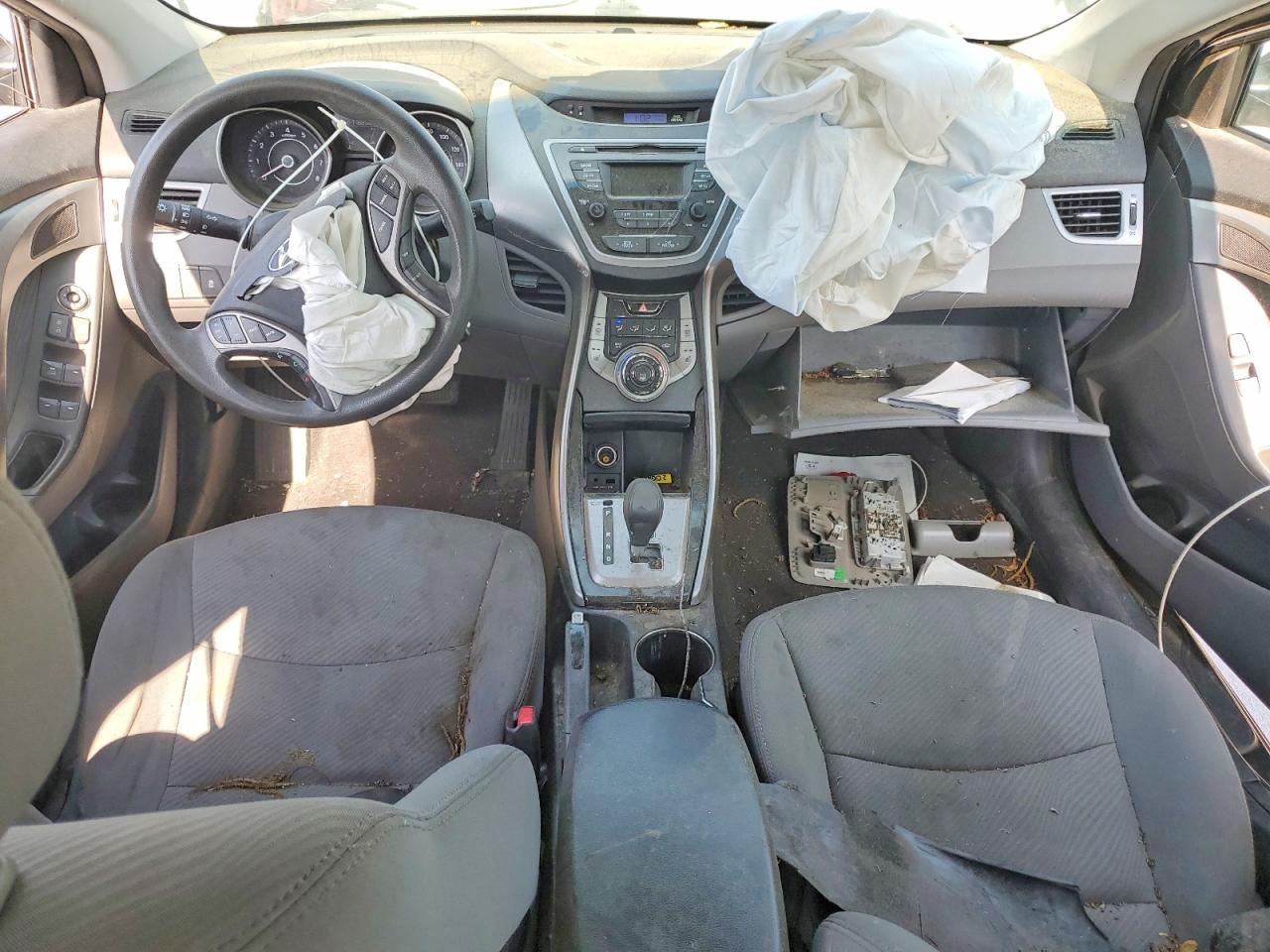 2013 HYUNDAI ELANTRA