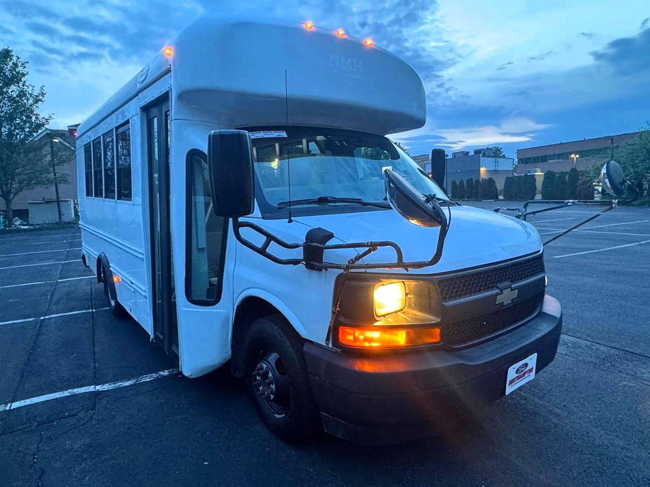 2017 CHEV EXPRESS