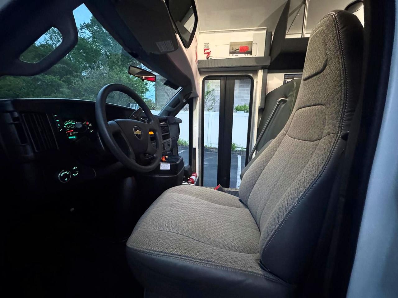 2017 CHEV EXPRESS