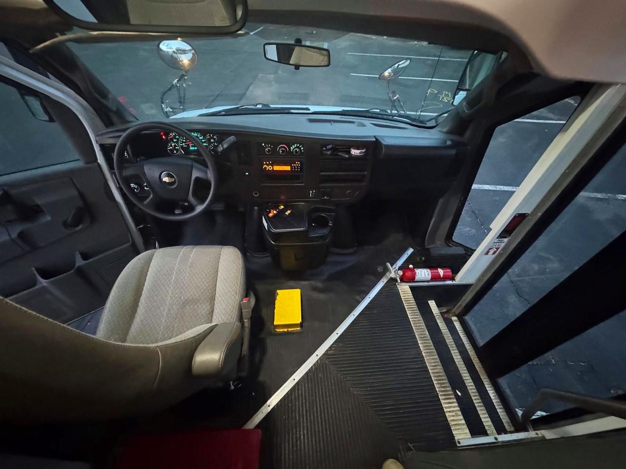 2017 CHEV EXPRESS