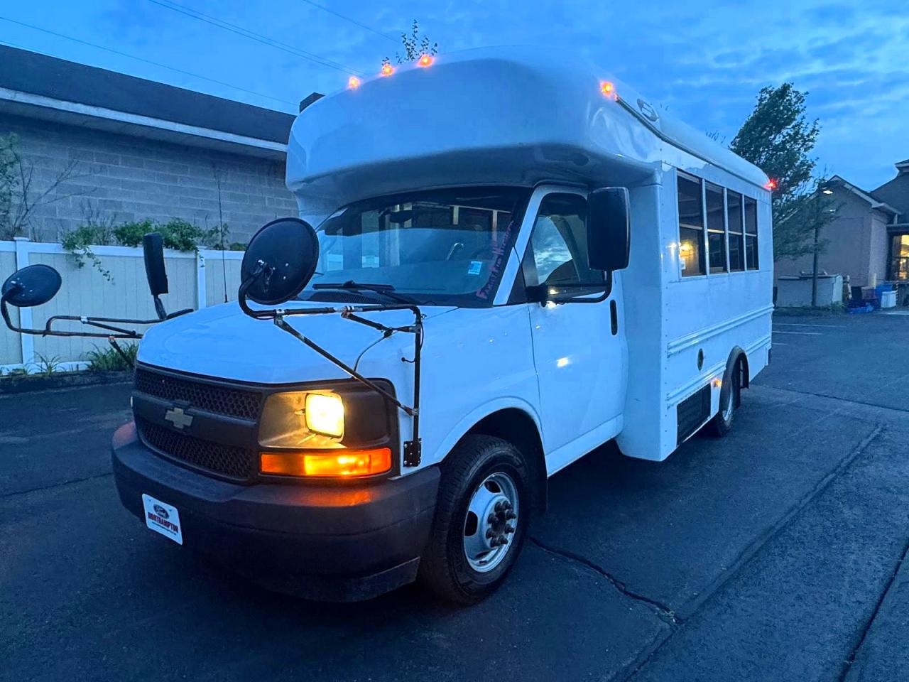 2017 CHEV EXPRESS