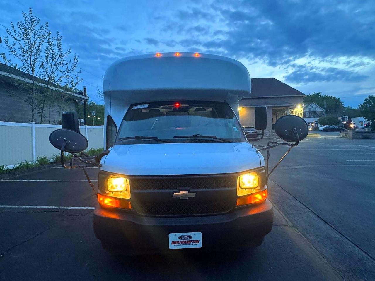 2017 CHEV EXPRESS