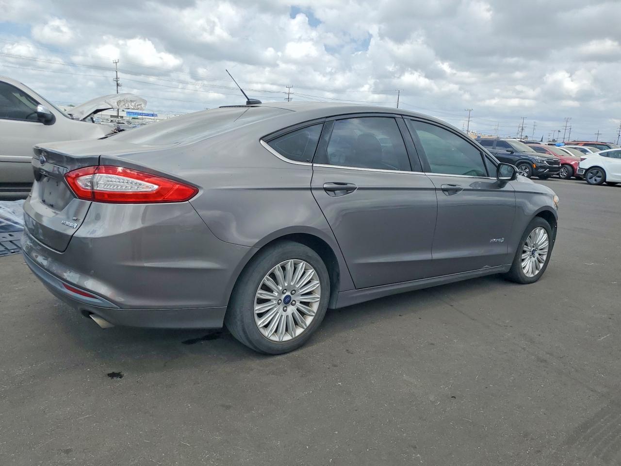 2013 FORD FUSION