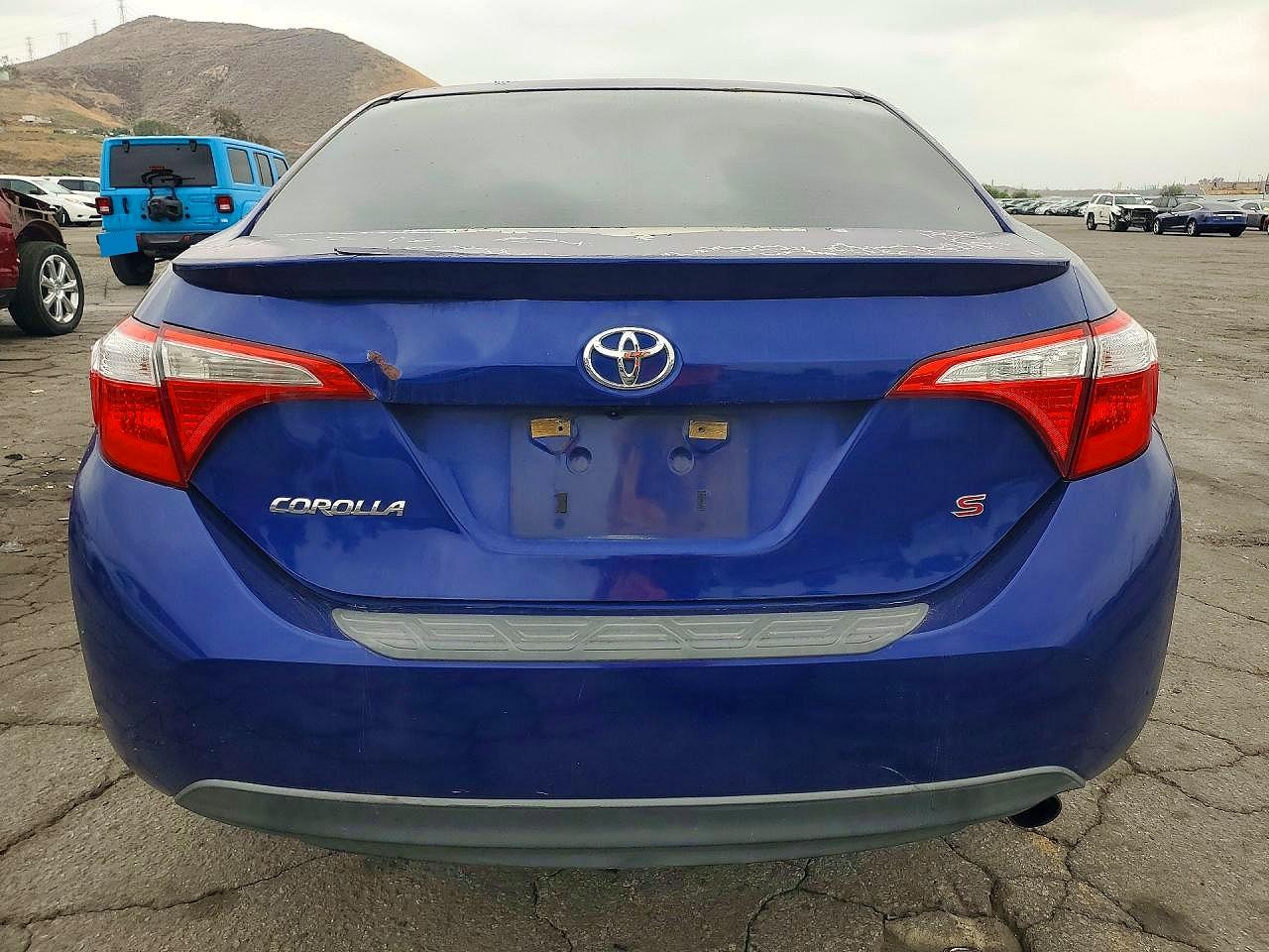 2015 TOYOTA COROLLA