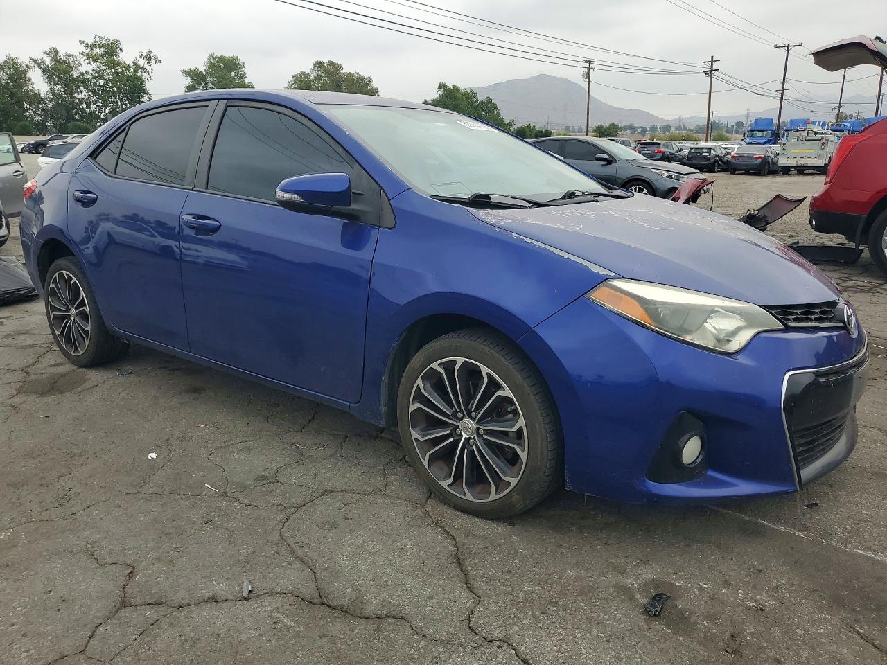2015 TOYOTA COROLLA