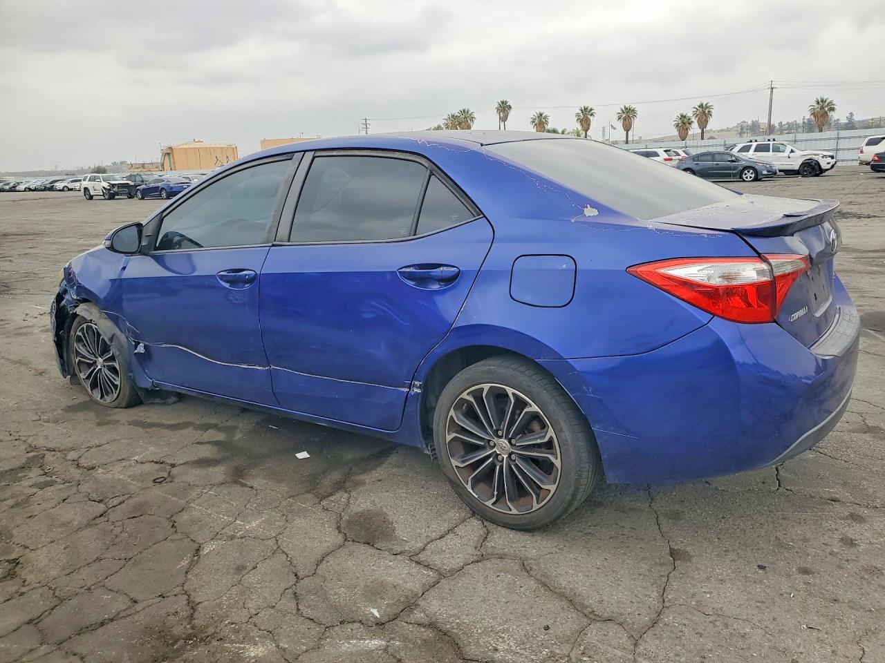 2015 TOYOTA COROLLA