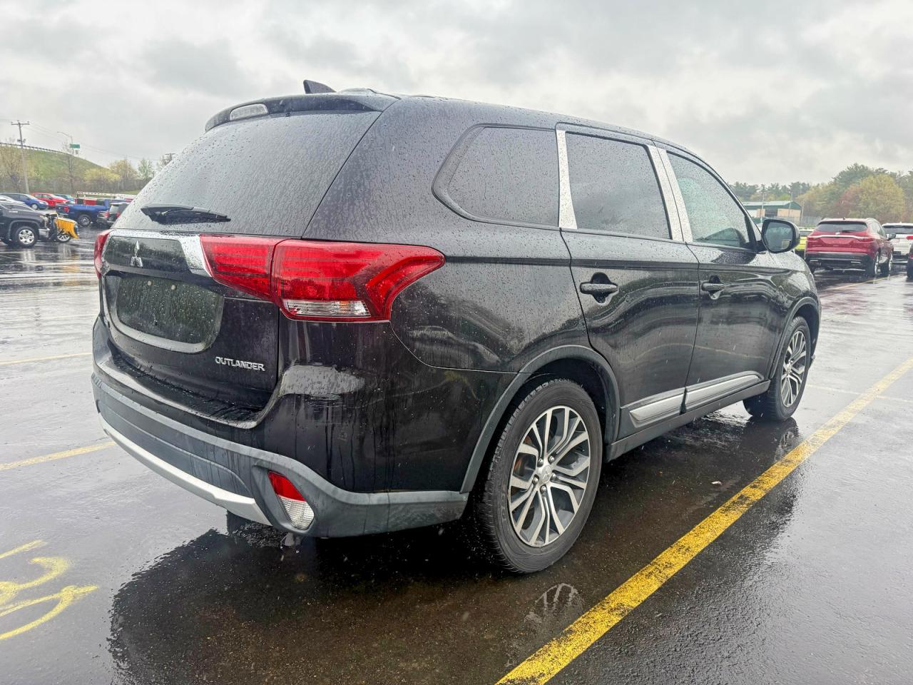 2018 MITSUBISHI OUTLANDER
