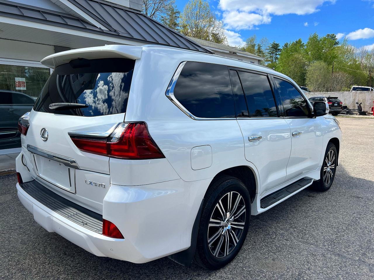 2019 LEXUS LX570