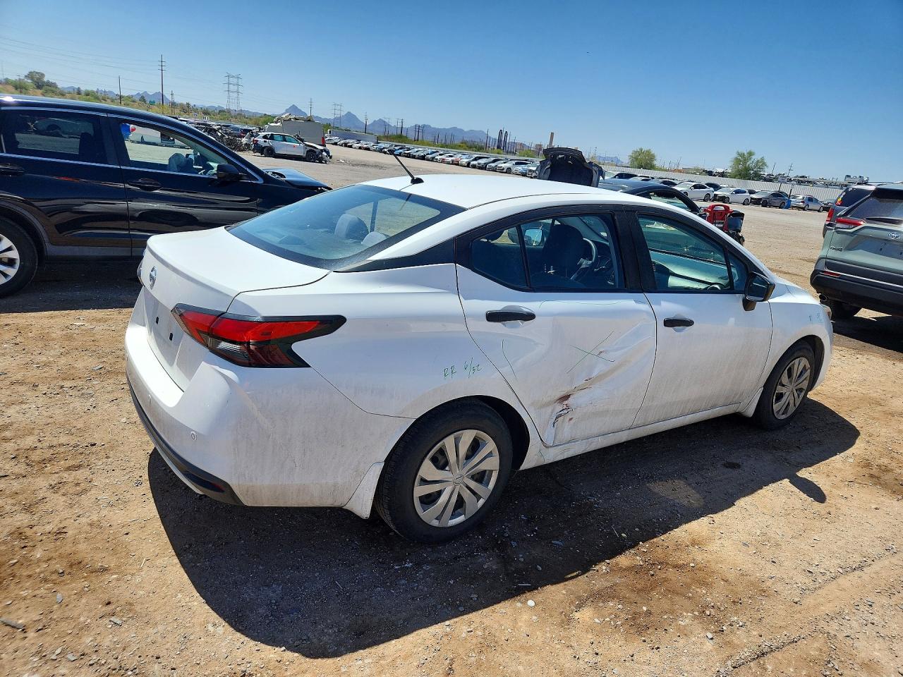 2020 NISSAN VERSA