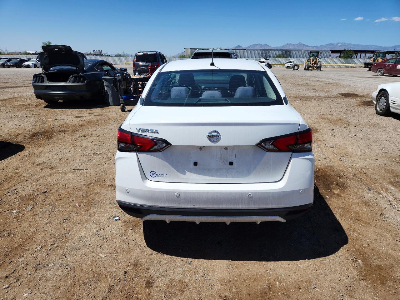 2020 NISSAN VERSA