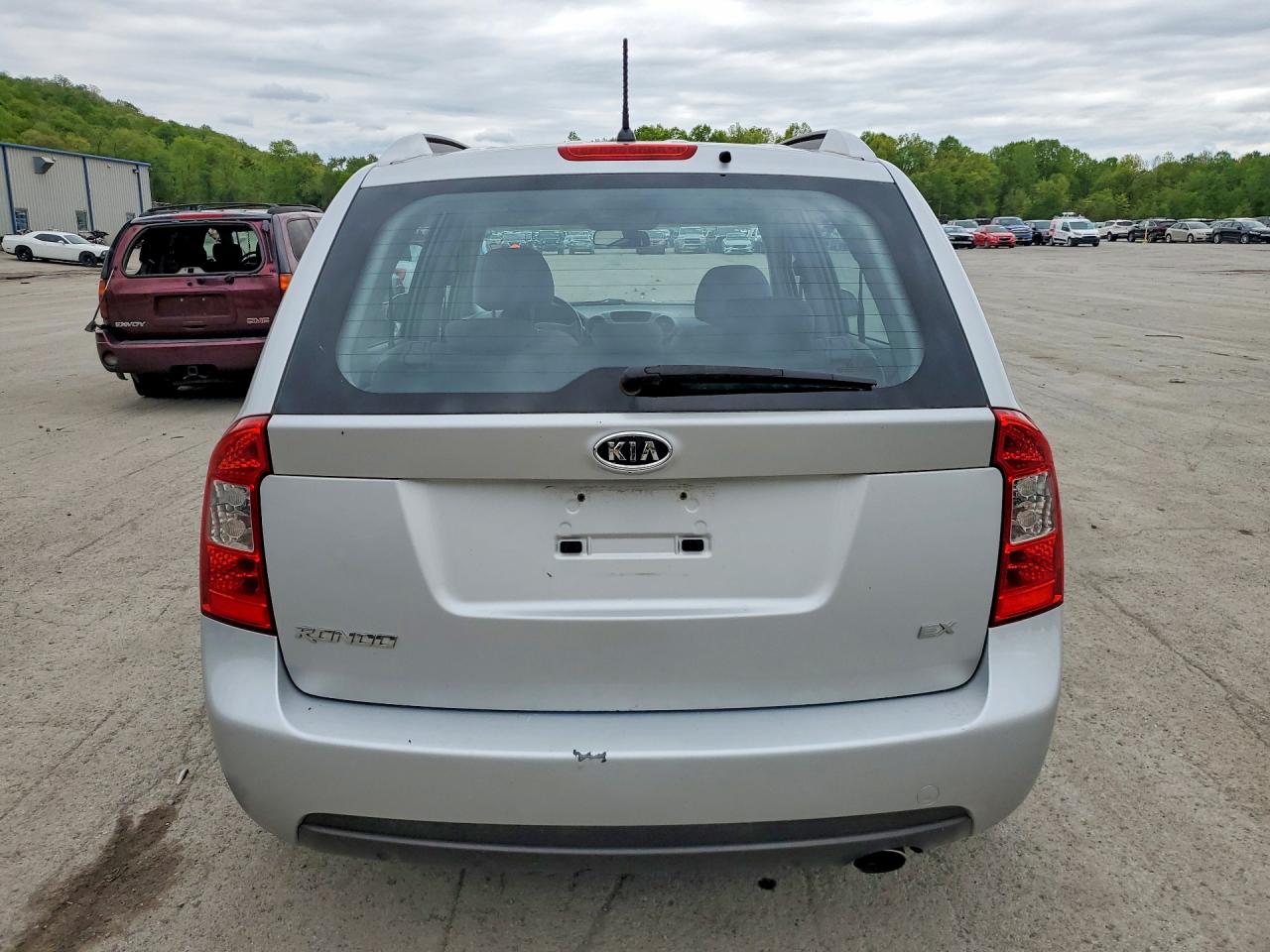 2007 KIA RONDO
