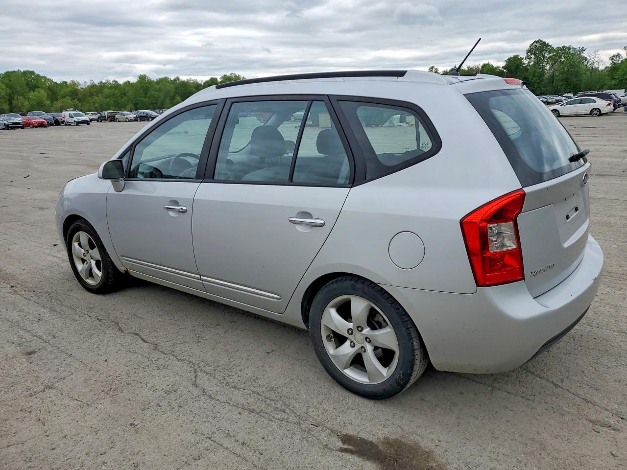 2007 KIA RONDO