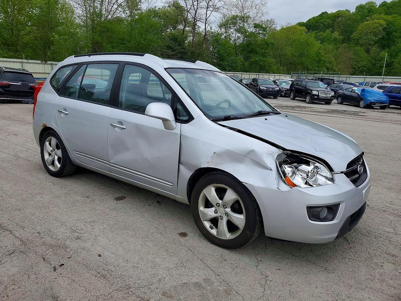 2007 KIA RONDO