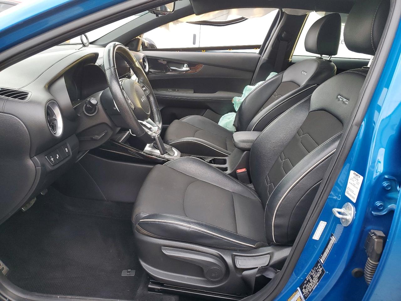 2023 KIA FORTE