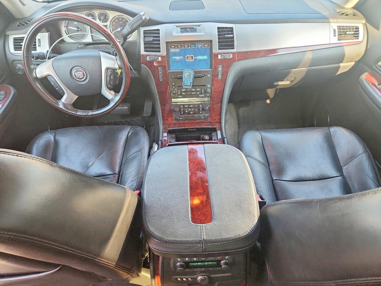 2009 CADILLAC ESCALADE